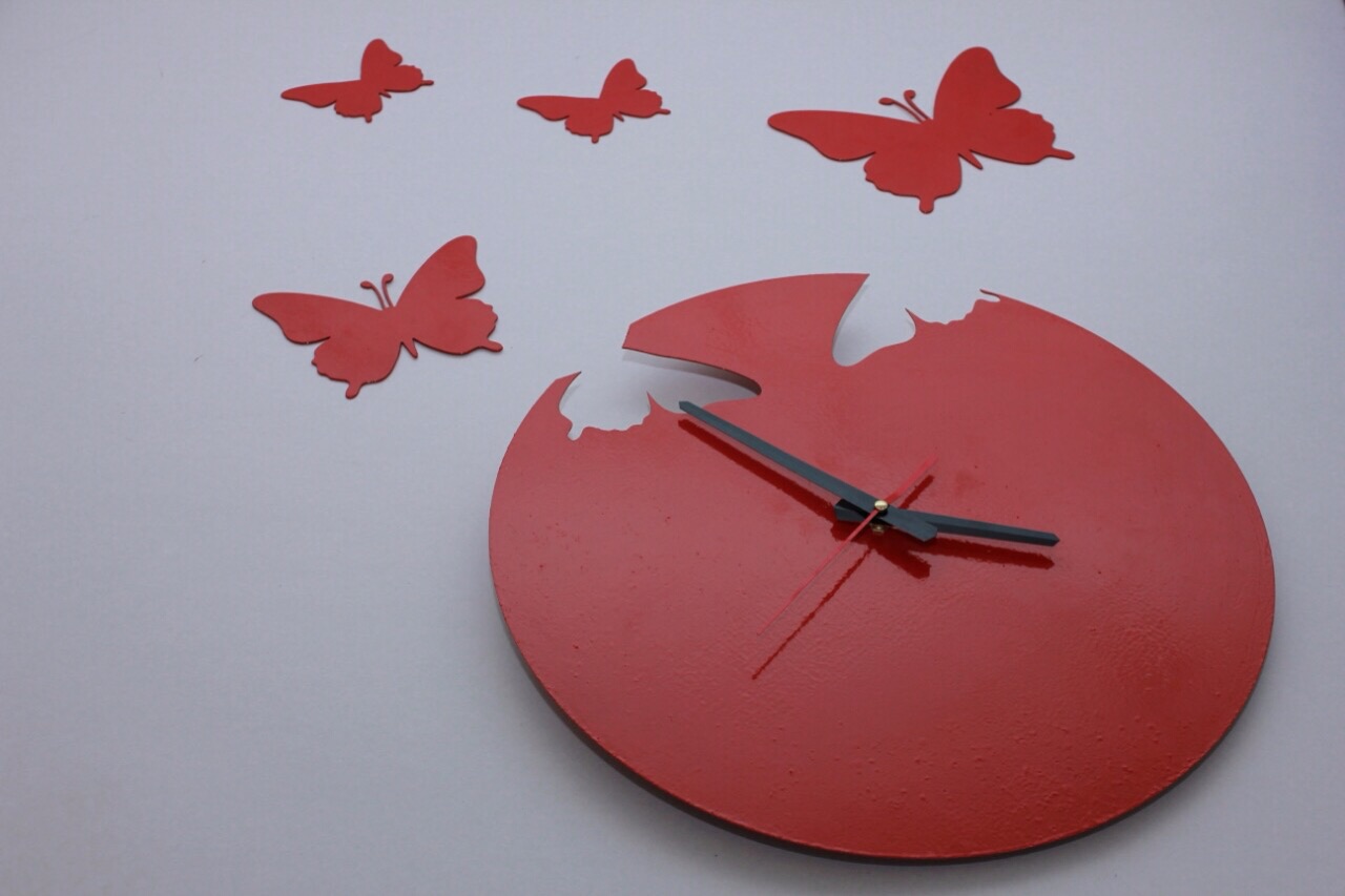 Годинник настінний з метеликами (лазер)